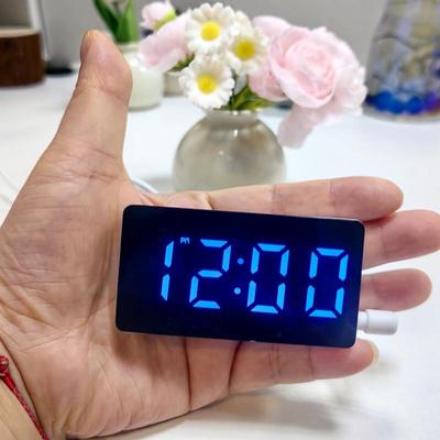 7*4cm Dijital Çalar Saat 3 Çalar Saat USB ile Çalışır Yatak Odası Ofis Çalışma Odası İçin