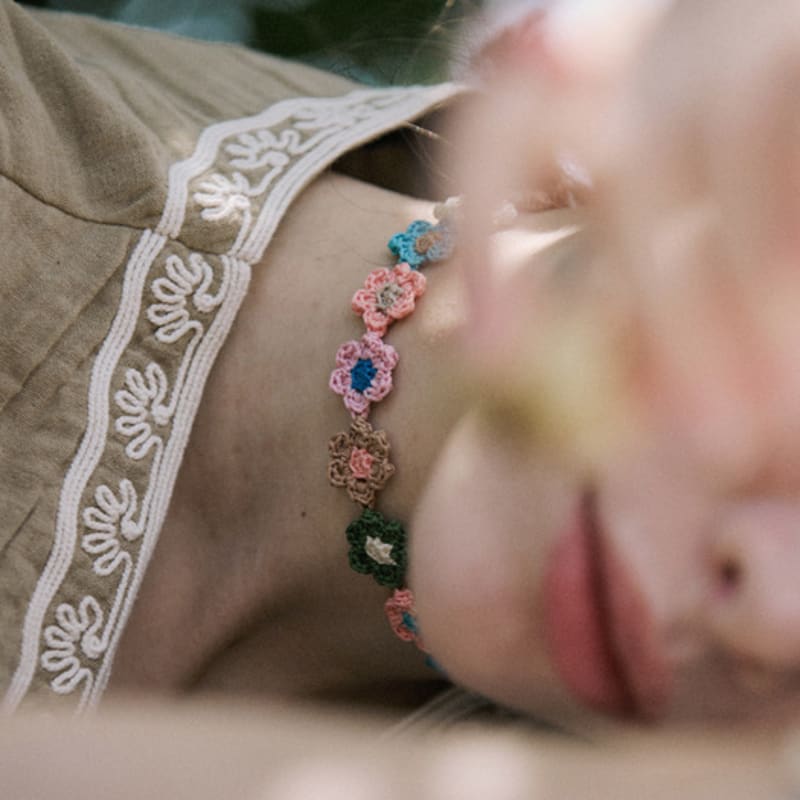 

MERRYMOTIVE Vintage flower garden crochet necklace Free