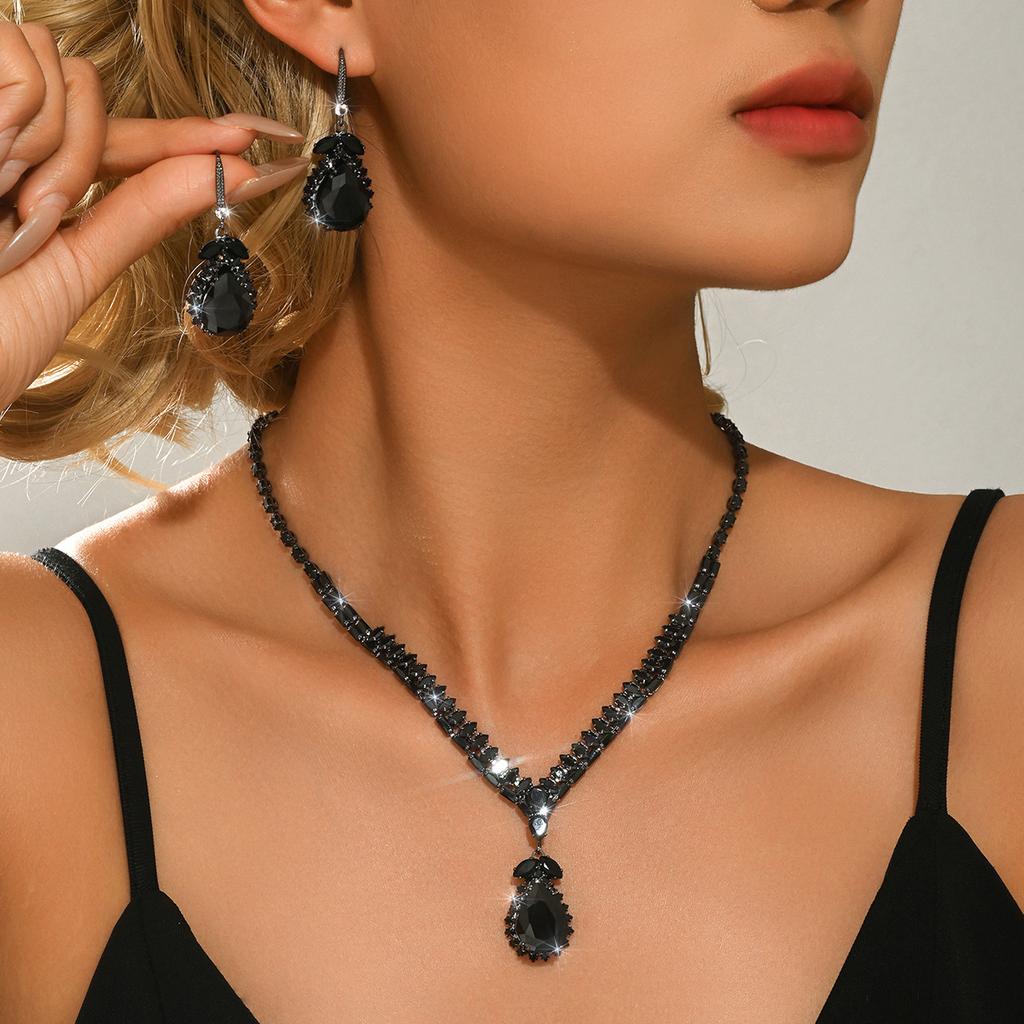 2026  Set Retro Light Luxury Zircon Water Drop Ear Hook Necklace European and American Fashion Temperament High-end Jewelry Set Necklace Women