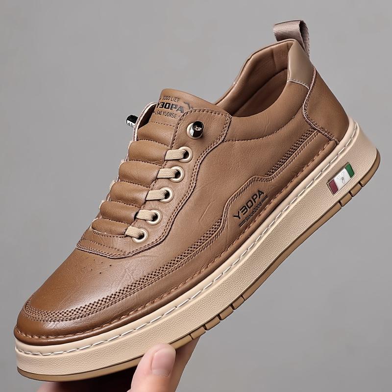 Fashion :2025 New Leather Mens Sneakers High Quality Slip on Walking Shoes Men's Skate Shoes Men Outdoor Leather Fashion Casual Shoes