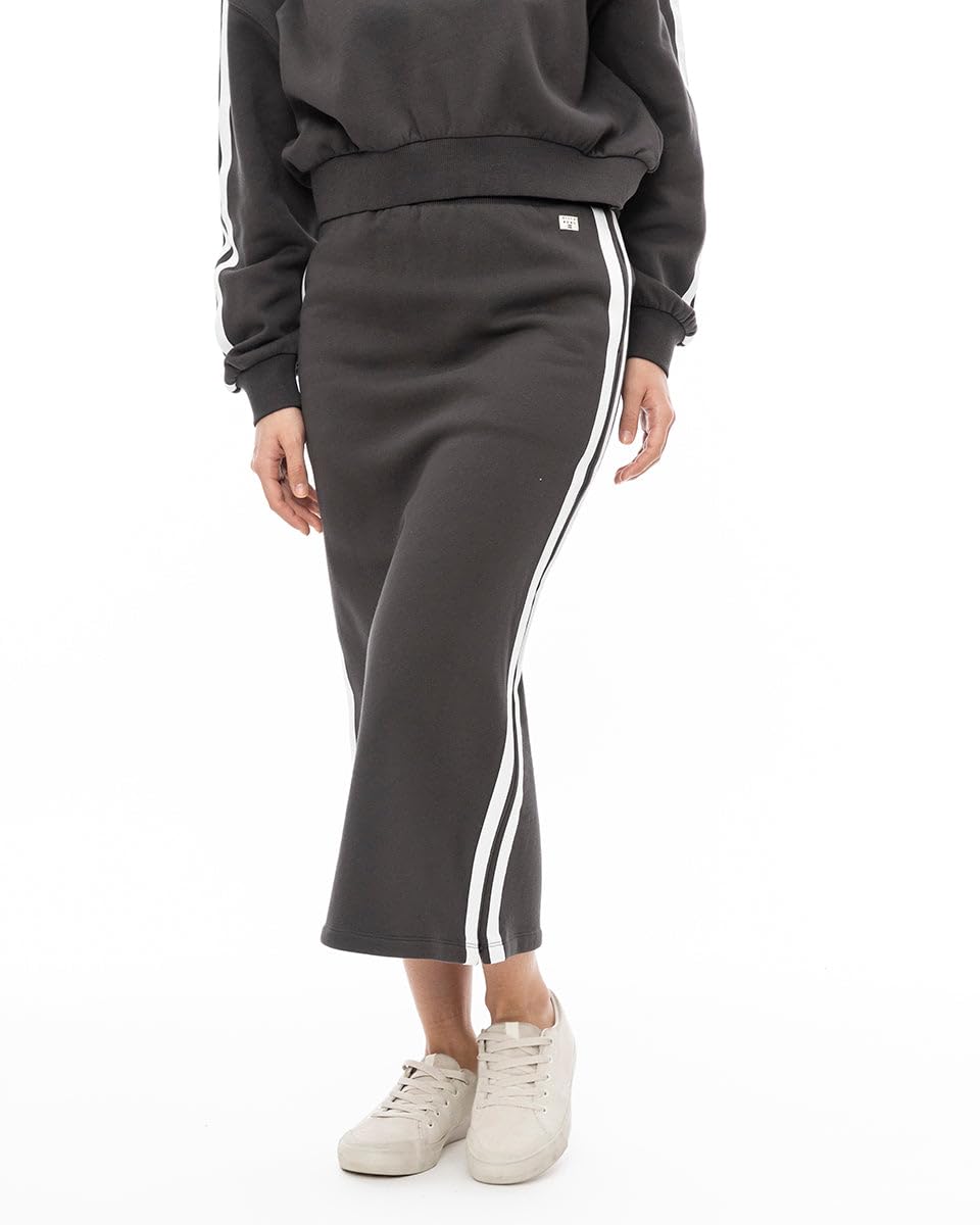 

Billabong Women s Sweatpants and Skirt Set