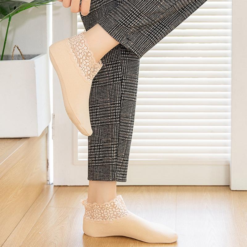 1 Pair Fashion Velvet Floor Socks Lace Autumn Polka Dot Non-slip Socks Versatile Solid Color Winter Warm Socks Casual Socks