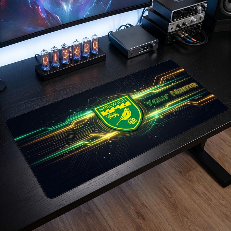 Norwich City Benutzerdefiniertes Großes Mauspade, Personalisierter Name Textdruck, Fußball Logo Rutschfeste Schreibtischmatte Gaming Geschenk