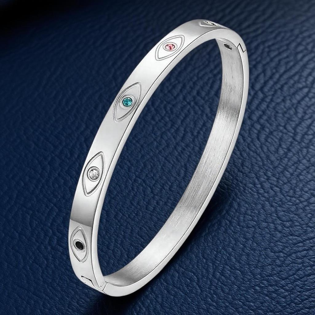 Gold Titanium Stainless Steel Bracelet: Niche Design, Light Luxury, Waterproof & Colorfast for Summer
