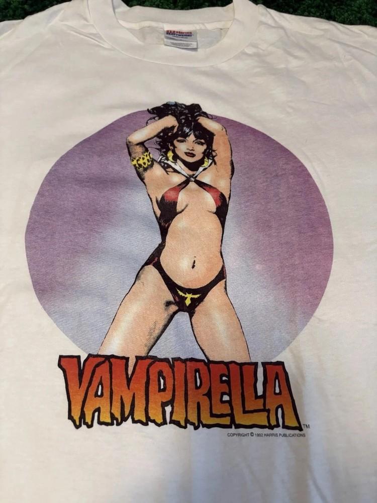 

Vampirella Comics Halloween Tee Men Women Cotton Shirt ZL2106 Unisex T-Shirt XXXL