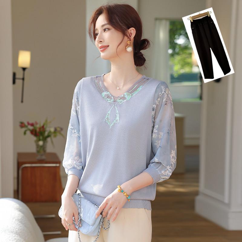 Mom's Spring V-neck Knit Top with Gauze Sleeves, Stylish Thin Layer for Middle-aged and Elderly Women.