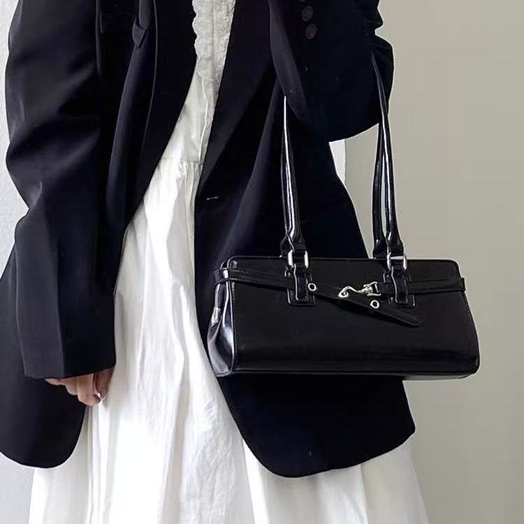 Retro Niche Single Shoulder Armpit Bag Women'S Trendy Fashion Simple Tote Bag Large Capacity Portable Commuter Bag