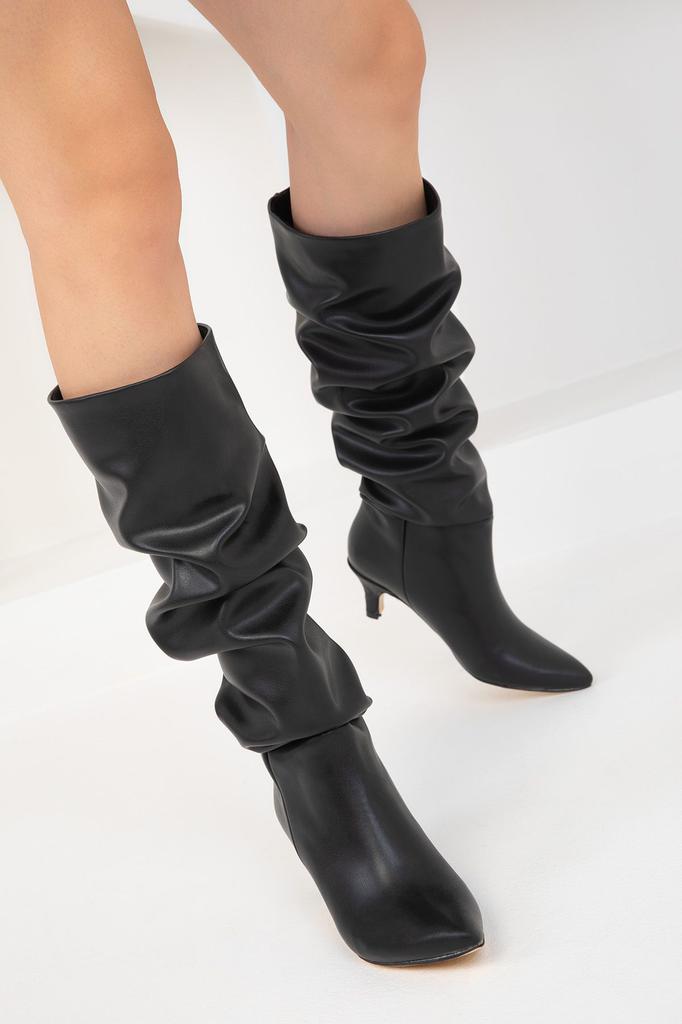 Moderne, stilvolle Modestiefel für Damen, Stiefel aus Kunstleder, Wildleder, schwarze Wildlederstiefel