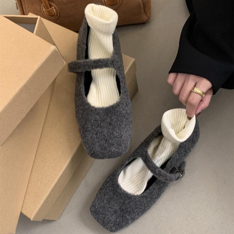 

Внутренние увеличивающие рост ретро Мэри Джейн пушистые туфли женские туфли 2025 осень и зима новая верхняя одежда Doudou туфли бархатные одинарные туфли 40 серый