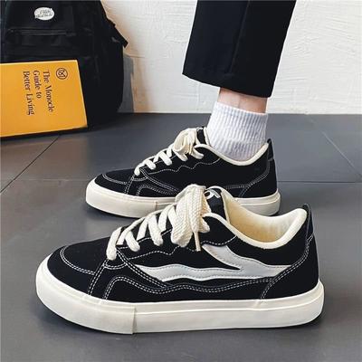 Sapatos masculinos de lona 2024 Novos sapatos casuais respiráveis de verão Versáteis Sapatos de prancha Sapatos de pano para estudantes Sapatos esportivos pretos da moda