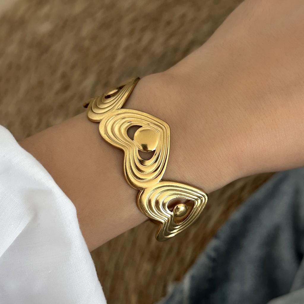 Vintage Stainless Steel Flower Heart Bracelet For Women Gold Color Irregular Geometric Cuff Bangles Bracelets Aesthetic Jewelry