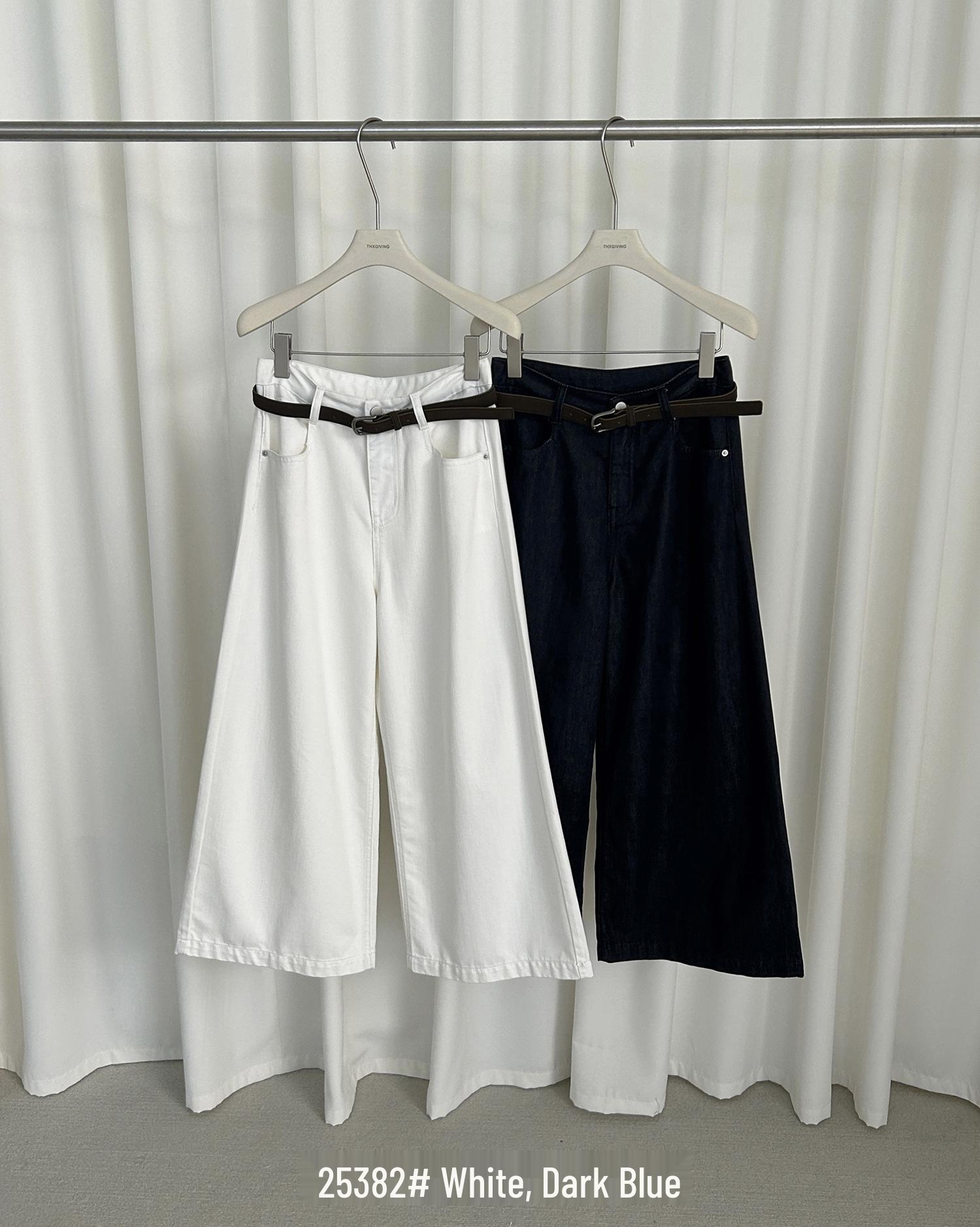

2025 Autumn Women s High-Waisted Straight-Leg Jeans - Korean Style, Casual, Versatile, Loose, Slimming Long Pants Medium білий
