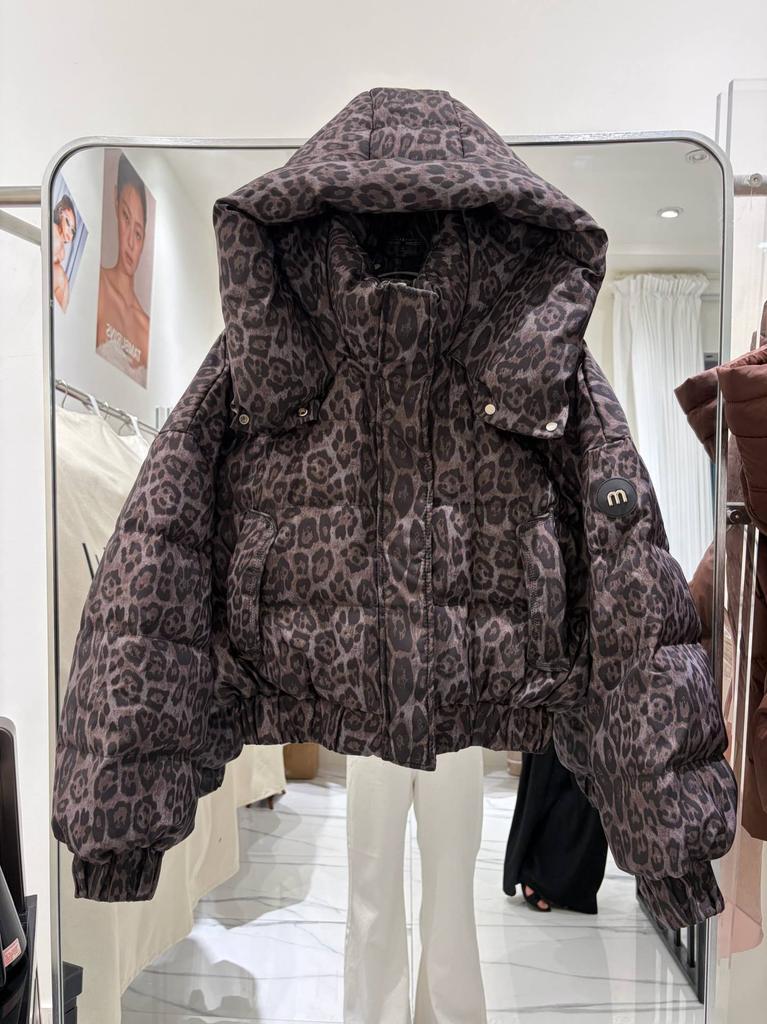 New trendy brand leopard print short down jacket women's hooded high-waisted pendulum is not bloated and thickened white duck down jacket