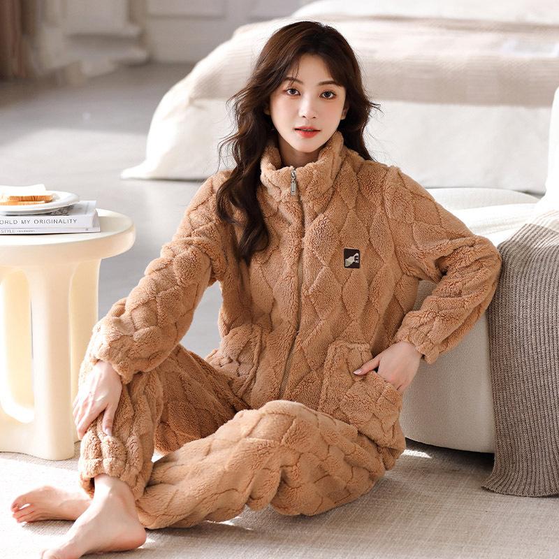 Pajama Women's Autumn/Winter Coral Velvet Set New Women's Flannel and Fleece Thickened Warm Home Wear