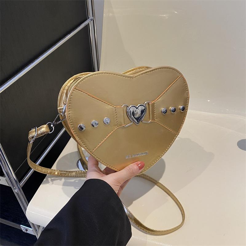 

Жіноча сумка у формі серця, весна 2024, нова сумка-мессенджер, нова модна повсякденна індивідуальність, красива проста модна сумка через плече золотий