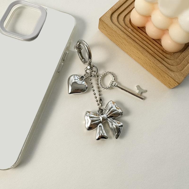 Fashion Heart Shaped Bowknot Charm Sophisticated Heart Bowknot Keyrings Charm Accessory for Modern Women's Handbags