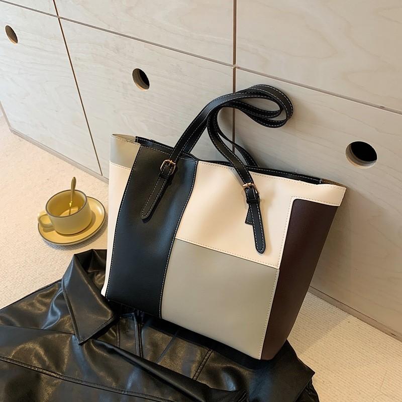 Trendy Shoulder Tote Bag For Women Ideal For Commuting With Spacious Design