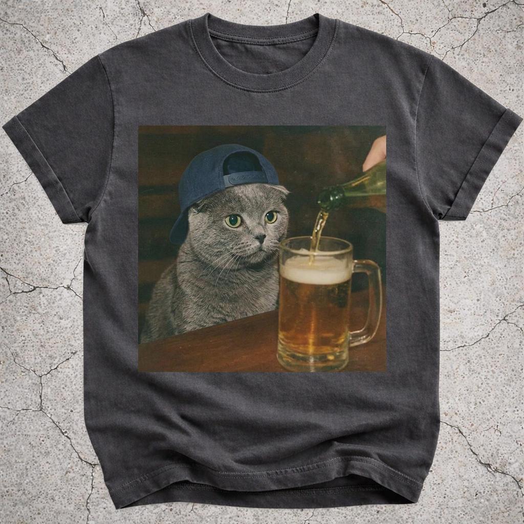 Funny Scottish Fold Drinking Beer Shirt, Vintage Cat Meme Graphic Tee, Retro Scottish Fold Gift for Cat Mom Dad, Beer Lover Cat Shirt