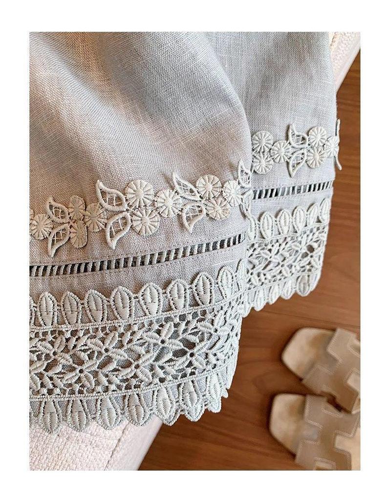 Blue 3D Lace Embroidered Two-Piece Women's Summer Set - Sleeveless Shirt + Shorts, New Chinese Style