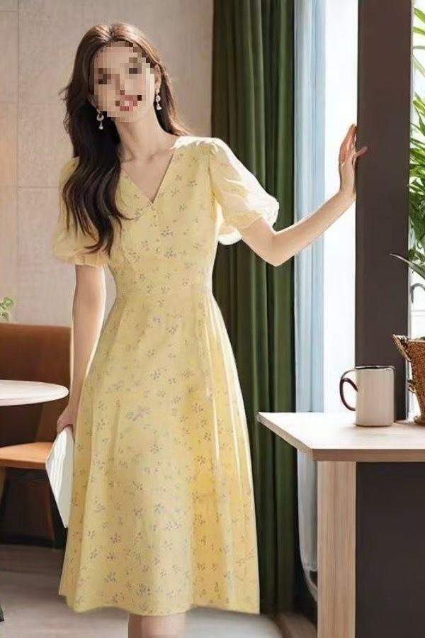 Vintage Floral Knit Dress With Vneck And Short Sleeves For Women Spring 2025