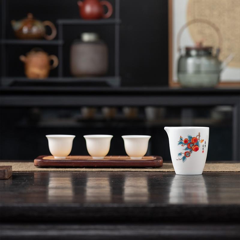 Sprawiedliwy kubek suet jade herbaciane morze biała porcelana ręcznie malowane kreatywne gospodarstwo domowe akcesoria do zestawu do herbaty kung fu sześciu dżentelmenów wysokiej klasy dozownik do herbaty