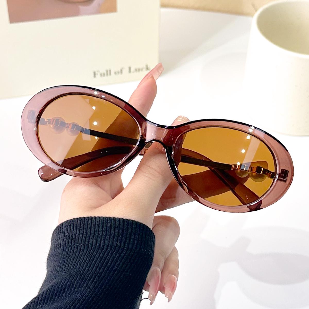 

Retro Oval Frame Faux Pearl Fashion Glasses for Men and Women, Luxury Glasses Perfect for Parties, Photoshoots & Casual Wear,