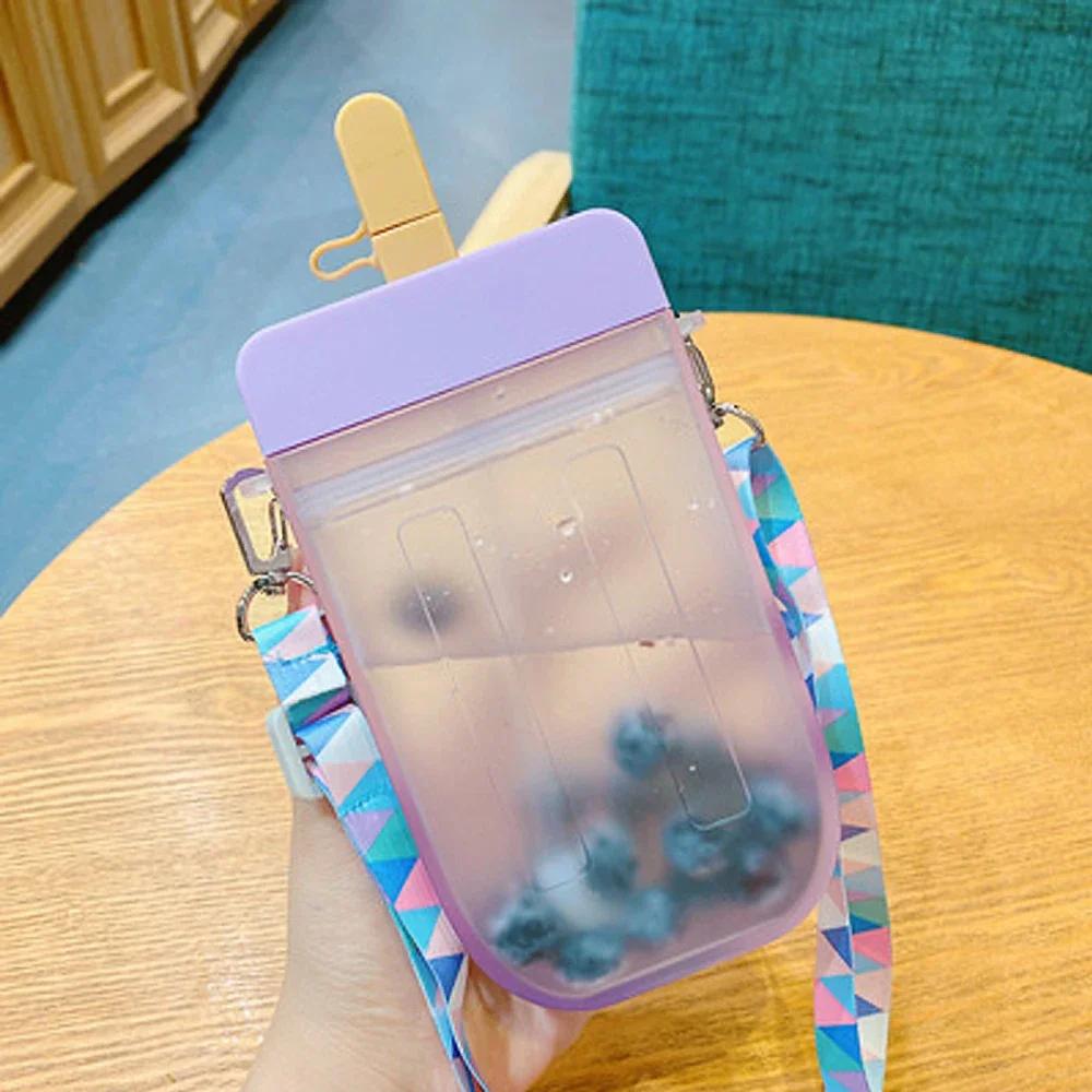 Niedlicher Strohhalmbecher, neue Plastik-Eis am Stiel-Wasserflasche mit Seil, transparenter Safttrinkbecher für den Außenbereich, geeignet für Erwachsene und Kinder