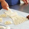 Miglior Coltello a Ruota in Plastica Rullo per Impasto a Goffratura Rete a Griglia Strumenti da Cucina Taglia Pizza e Ruote di Grandi Dimensioni