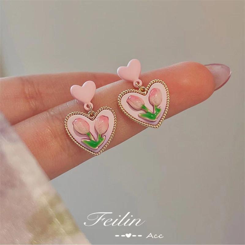 Cercei cu temperament versatil: Design luxos, de ultimă generație pentru femei