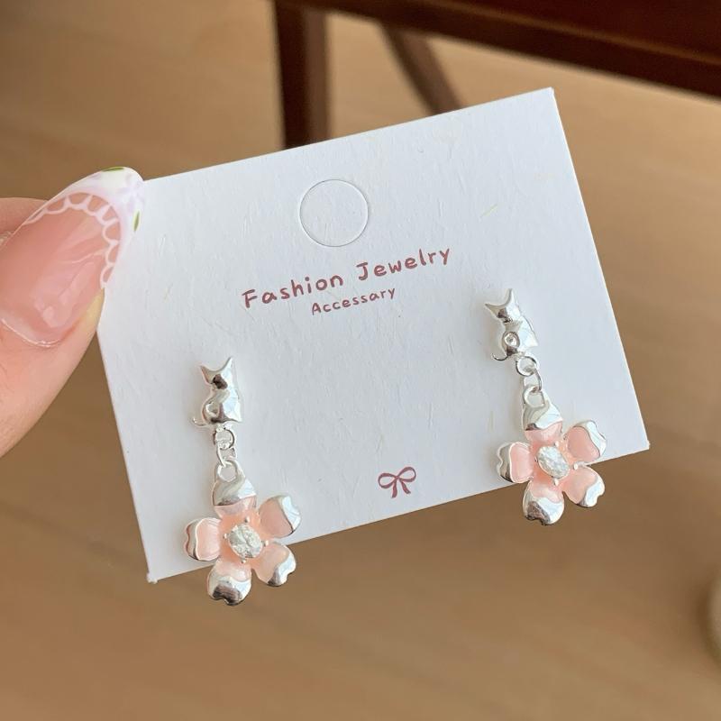 Summer Sakura Earrings with Silver Studs Sweet Girl s Heart Three-Dimensional Light Luxury Pink Delicate Floral Earrings YHW2