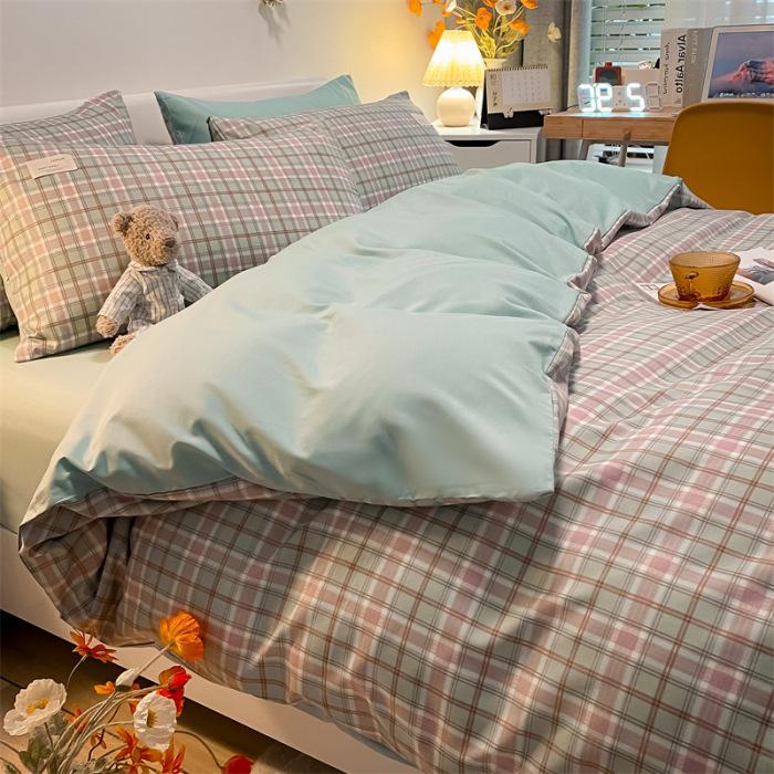 Four-Piece Pure Cotton Washable Bed Set: Skin-Friendly Sheet and Duvet Cover, Ideal for Dormitory Beds.