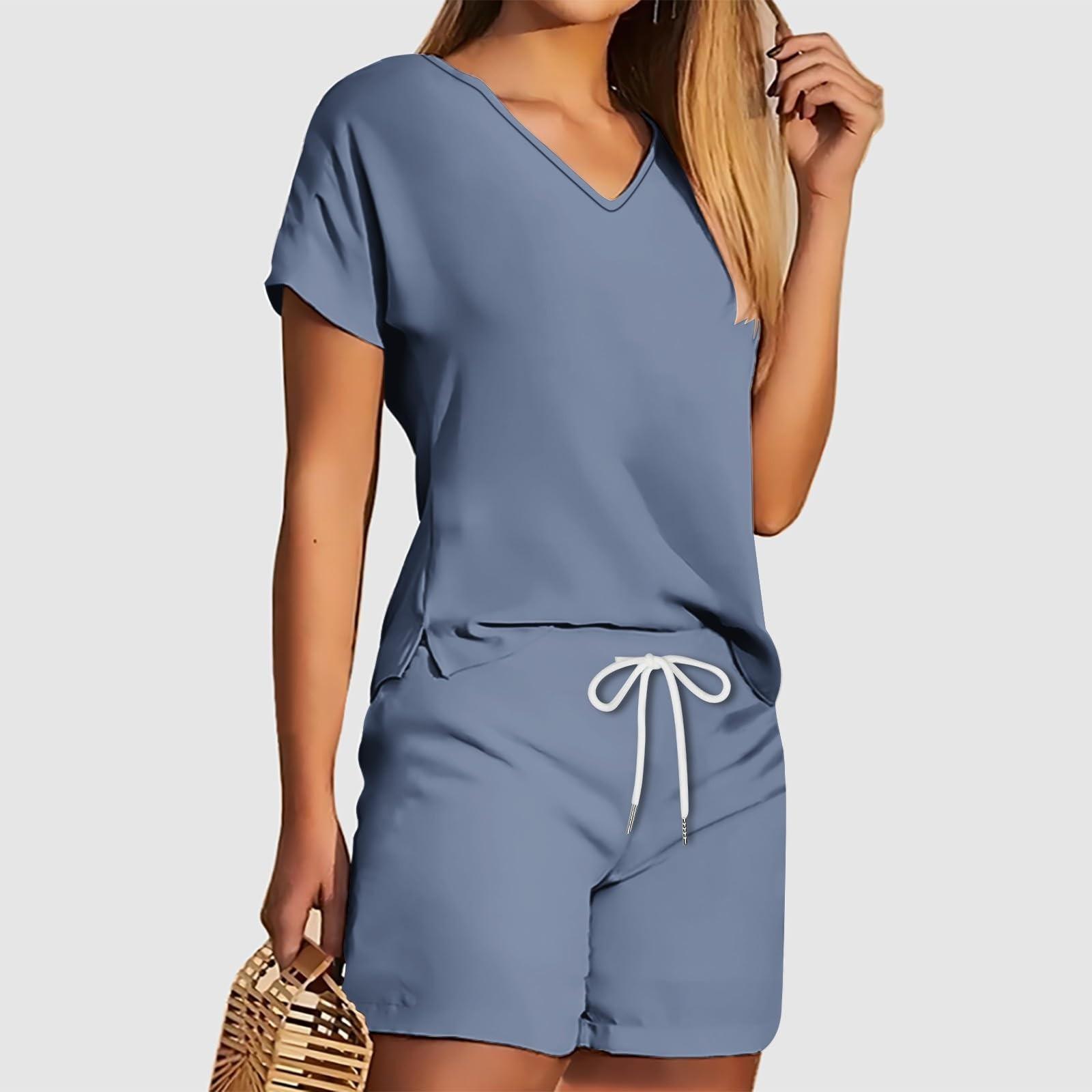 

Женские комплекты футболок, футболок и шорт, повседневные комплекты с v-образным вырезом, стандартный крой, элегантные повседневные комплекты 2024, однотонные комплекты L