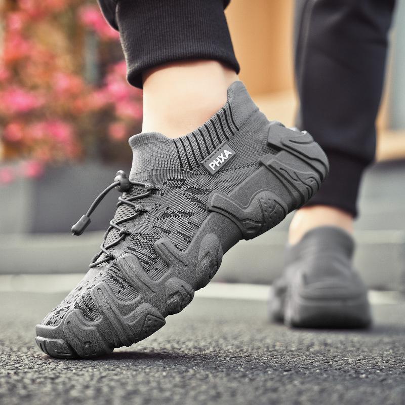 

Flying woven men s shoes breathable socks shoes men s summer 2025 new sports mesh shoes lace-free casual trendy shoes 39