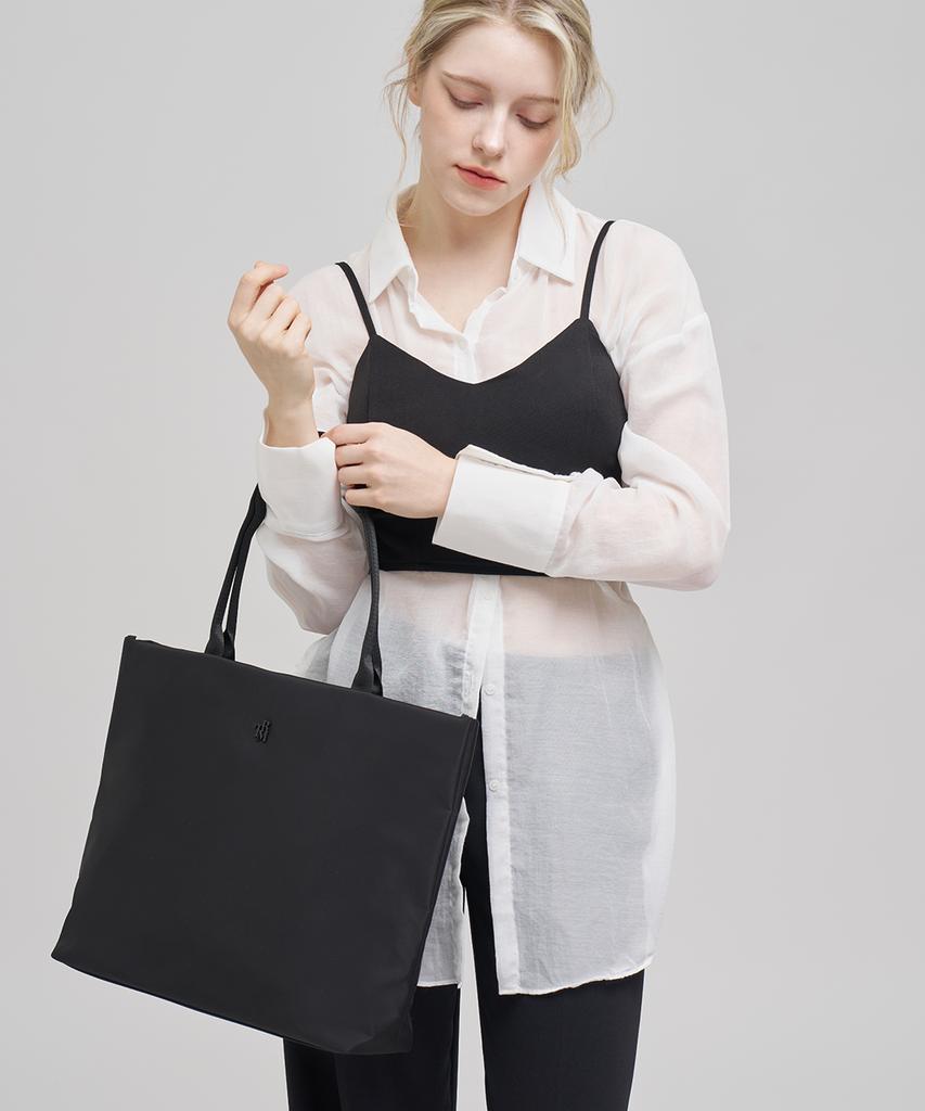 Trm Trm Recycled Nylon Square Shopper Bag T04W