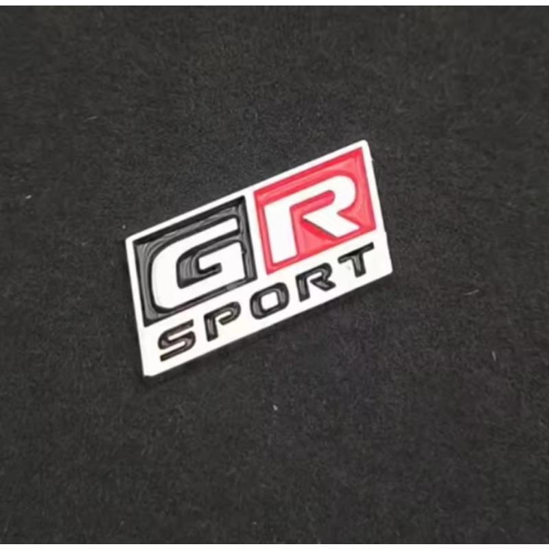 

1 шт. 3D Металева емблема логотипу G R Sport на кермо, значок, наклейка на автомобіль для G R Sport Hiace Estima Hilux Rav4 Supra Camry Crown CHR Avalon срібний