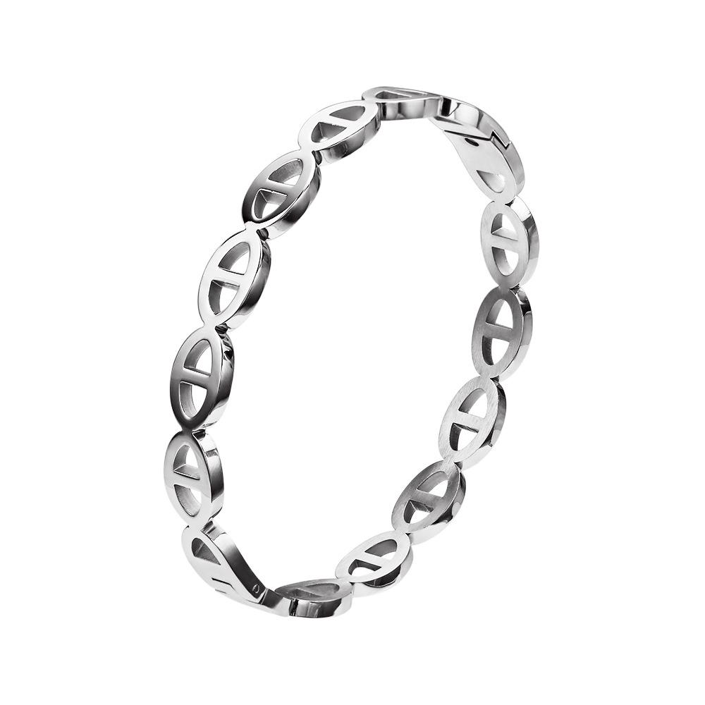 European American High-End Titanium Pig Nose Bracelet: Non-Fading, Simple, Hollow Design Women s Wristband