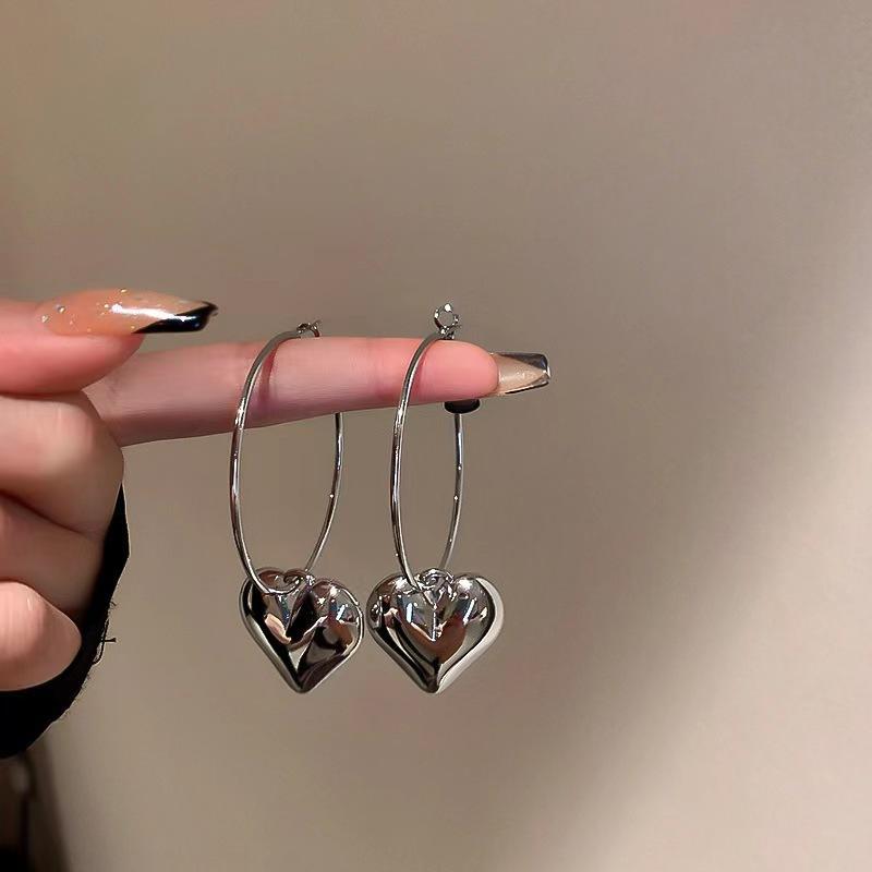 Versatile face thin love big earrings female Korean ins tide niche fashion high sense small love earrings