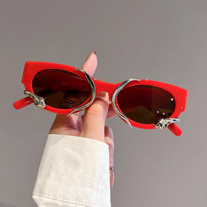 

Fashion Vintage Cat Eye Snake Sunglasses Women For Men Luxury Brand Designer Punk Sun Glasses Trending Sexy Ladies Shades Uv400