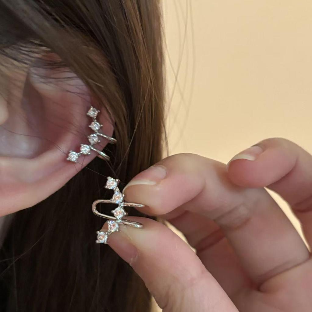 Korean Zirconia Ear Cuff: Elegant, Versatile Cartilage Clip for Women