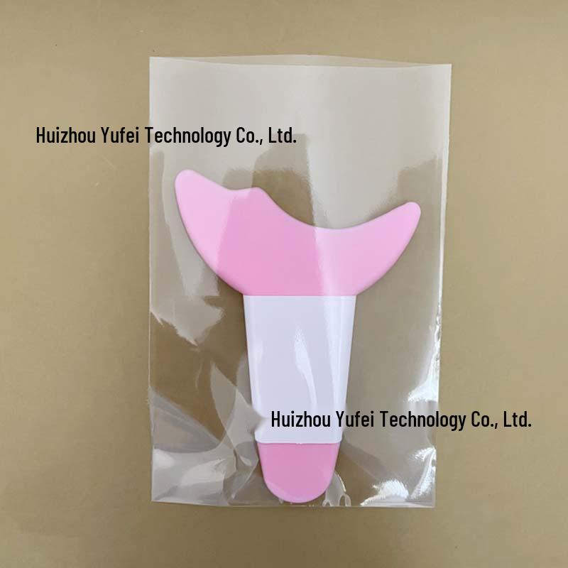 Silicone Eyeshadow Applicator & Shield: Multi-Functional Eyeliner Tool