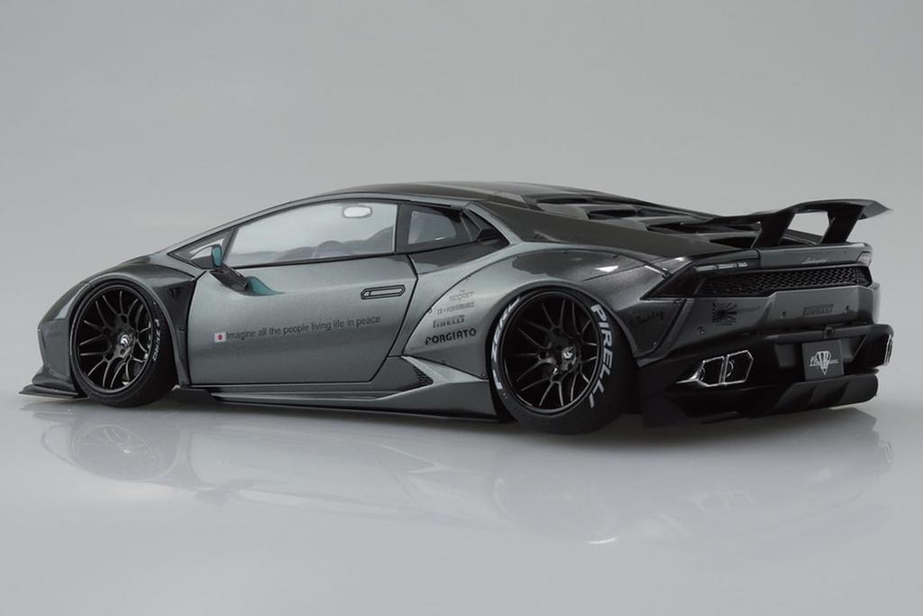 Modèle réduit en plastique Lamborghini Huracan AOSHIMA Liberty Walk Series LB Works 1/24 n° 16 Ver.2