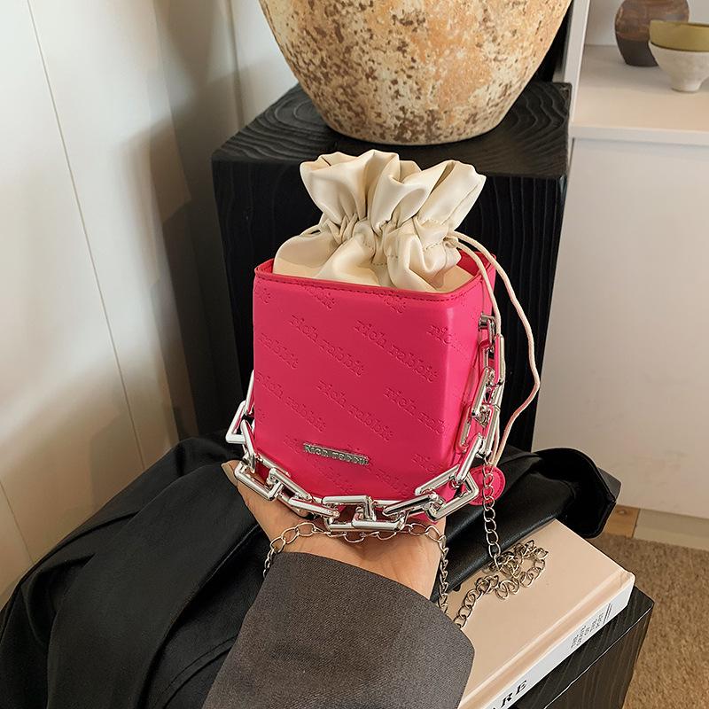 Fashionable Trendy Bucket Shoulder Bag Simple Fashion Crossbody Bag for Women Summer New Style Trendy Simple Small Bag
