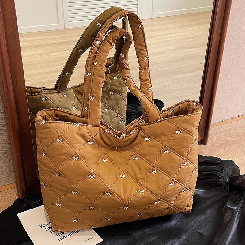 College Students Commuting Toy Bag for Class for Women Lazy Style New Autumn and Winter Bag One-shoulder Crossbody Bag Casual Armpit Bag