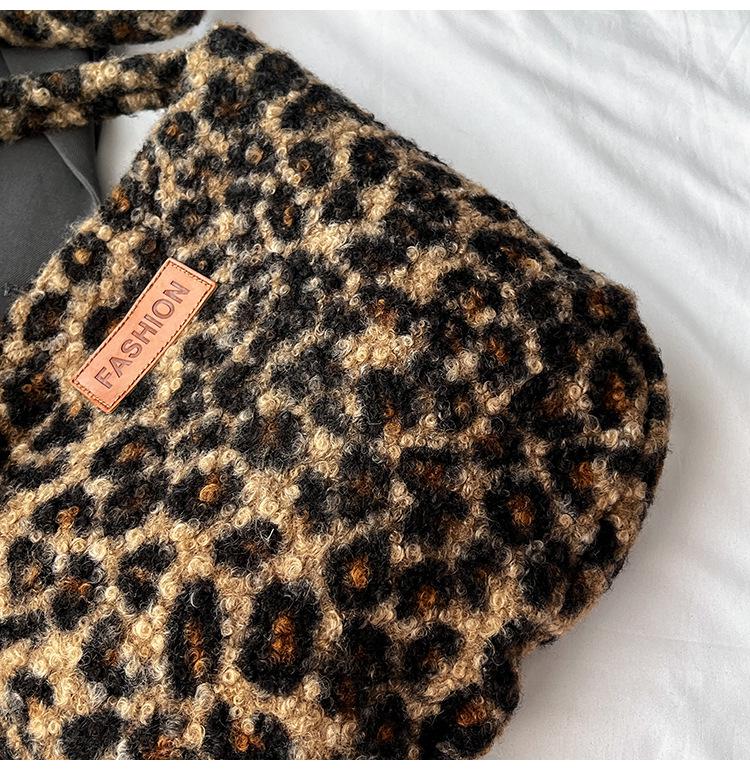 Autumn/Winter 2025 Korean Style Leopard Print Plush Tote Bag - Versatile Shoulder & Crossbody for Women