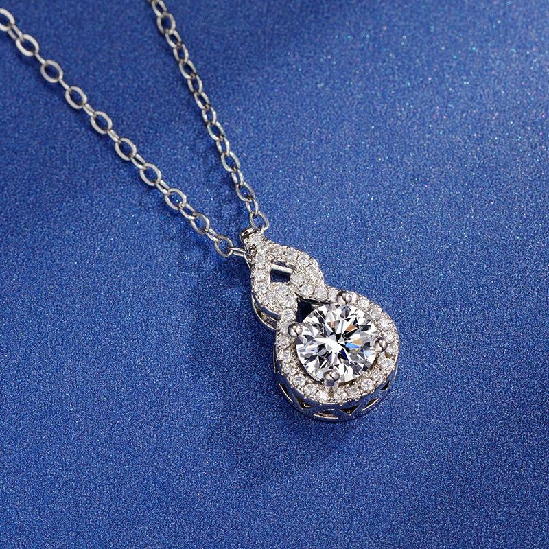Popular Minimalist Japanese and Korean Light Luxury Style with Full Diamond Embellishments 2Carat Gourd Necklace Pendant Clavicle Chain Jewelry