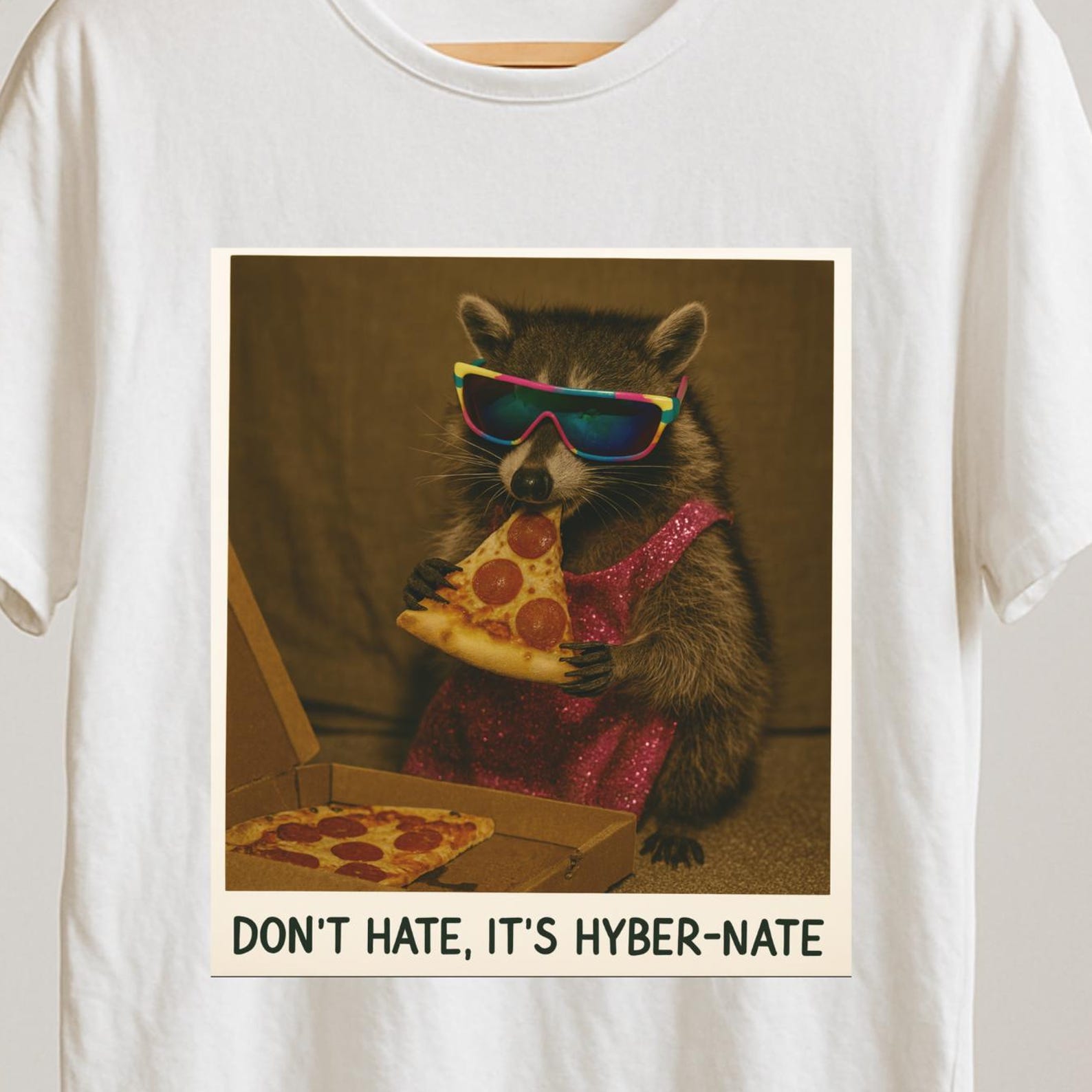 Funny Raccoon Pizza T-Shirt – Retro 90s Sunglasses, Viral Meme M