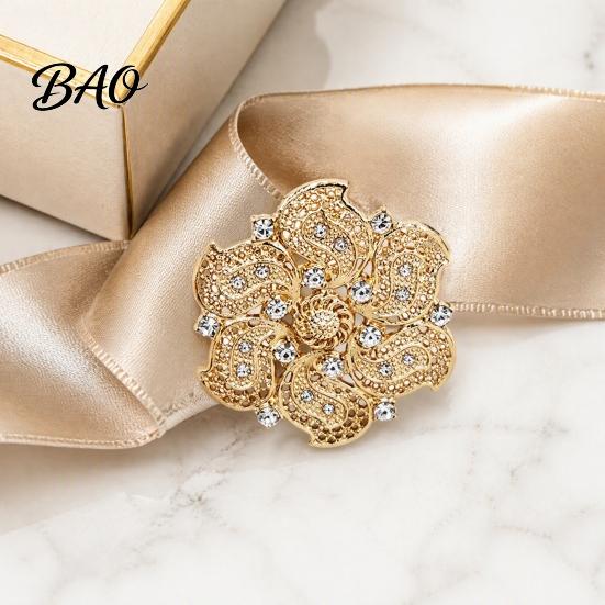 Oxidation Resistant Pins Retro Rhinstone Flower Brooch for Women, Golden Plated Alloy Floral Tone Pin Lapel Pin, Clothing Jewelry Accessories Wedding
