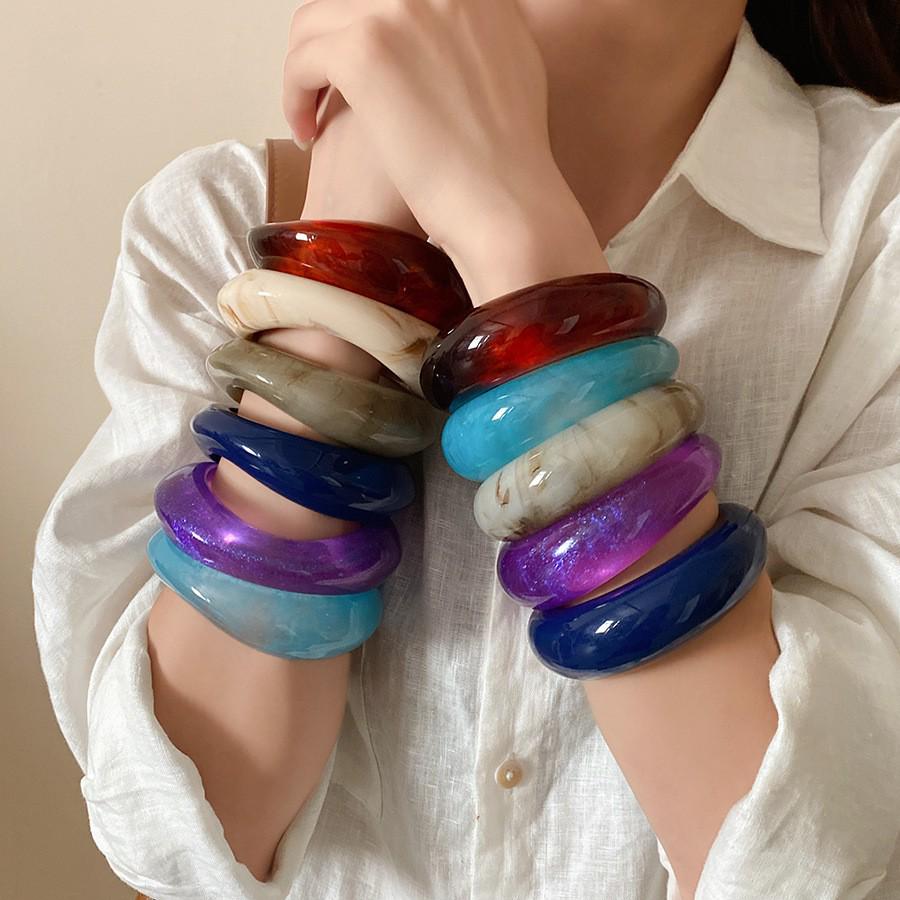 Acrylic Irregular Open-Thread Bracelet - Elegant, Versatile, High-End Ornament for Women