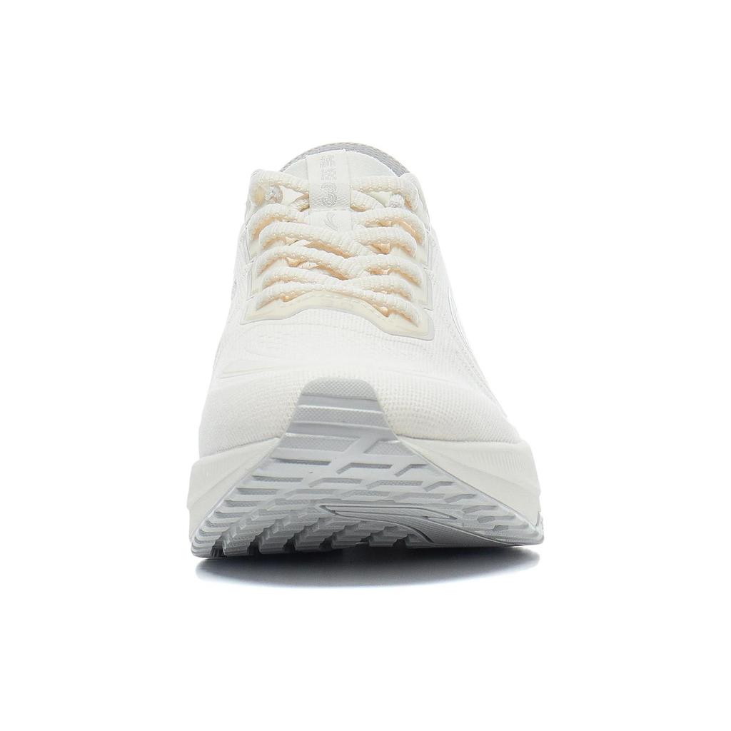 Li Ning YueYing 3.0 Comfortable Round Toe Cushioning Slip Resistant Low Top Running Shoes Women's White ARHT020-11