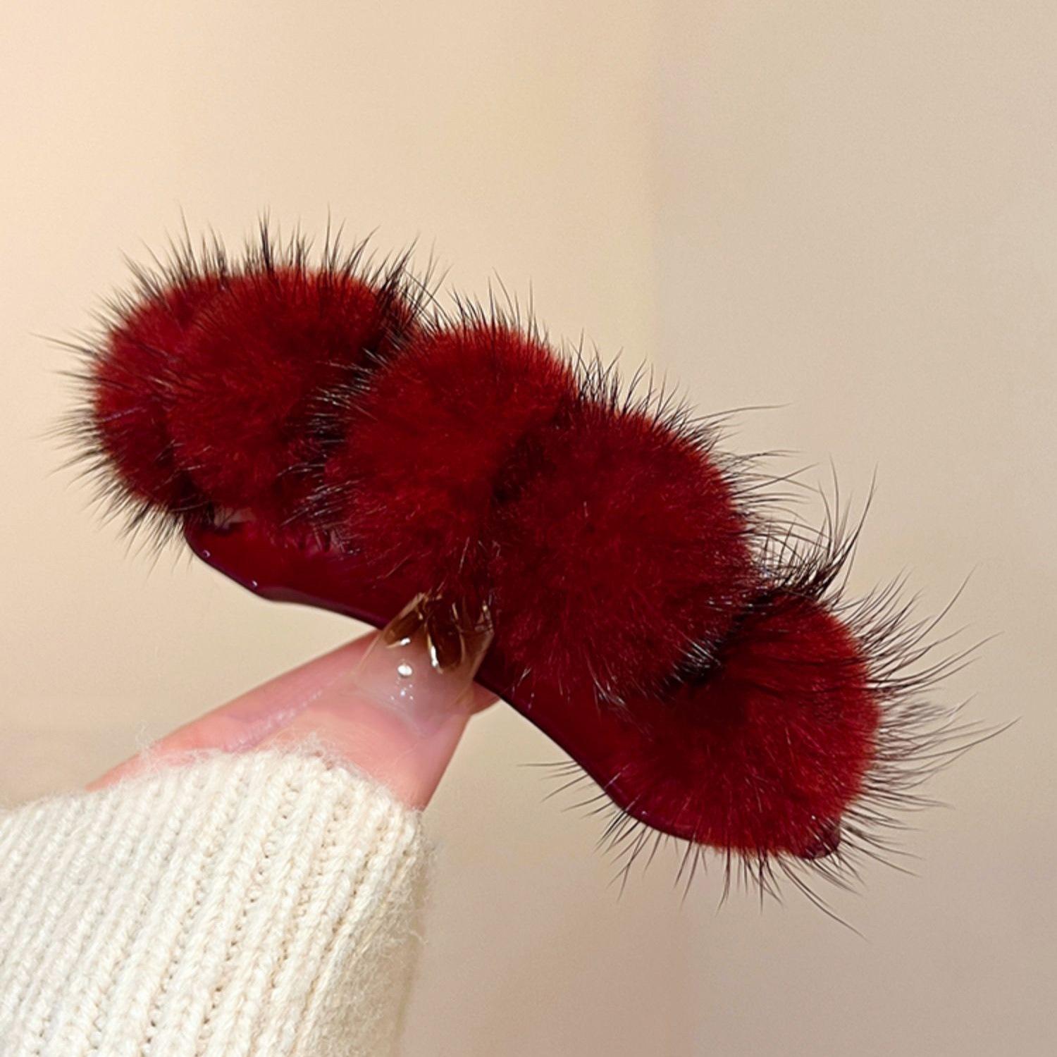 

Retro Red Christmas Plush Hair Claw Clip for Women - 2024 Safe Shark Clip for Half Updo Headwear